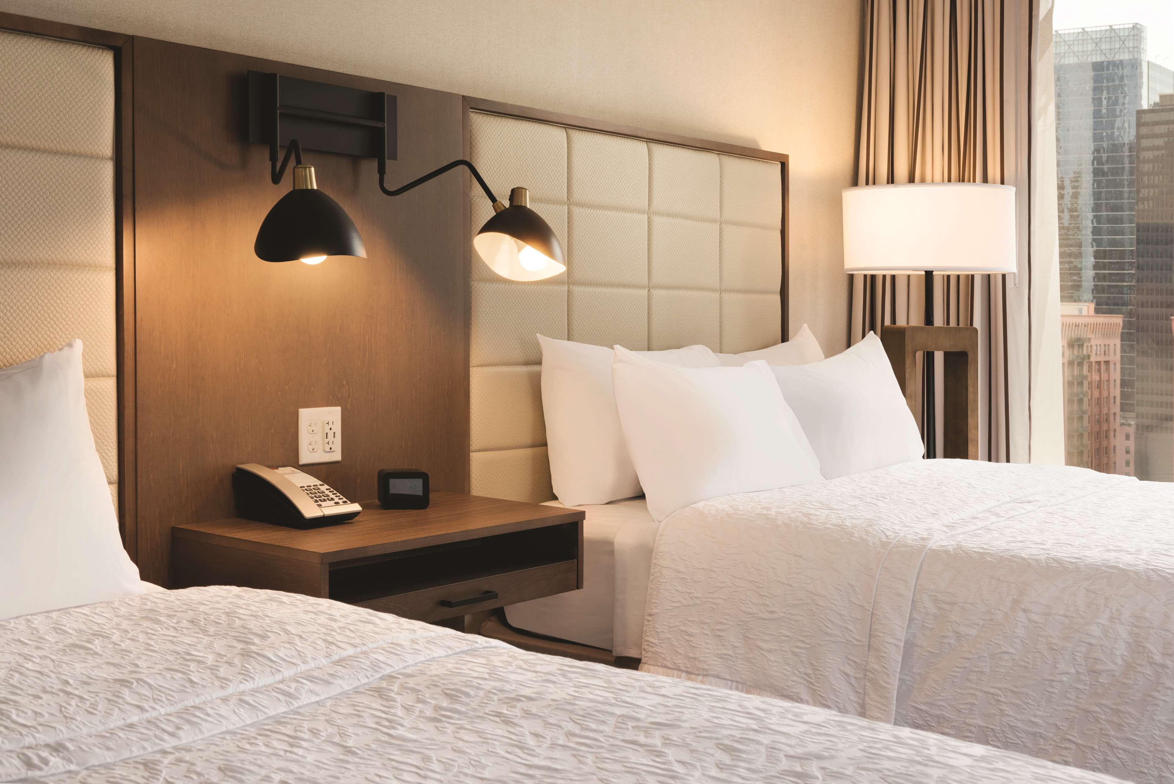 Hampton Inn Chicago West Loop Fulton Market Area Exterior photo