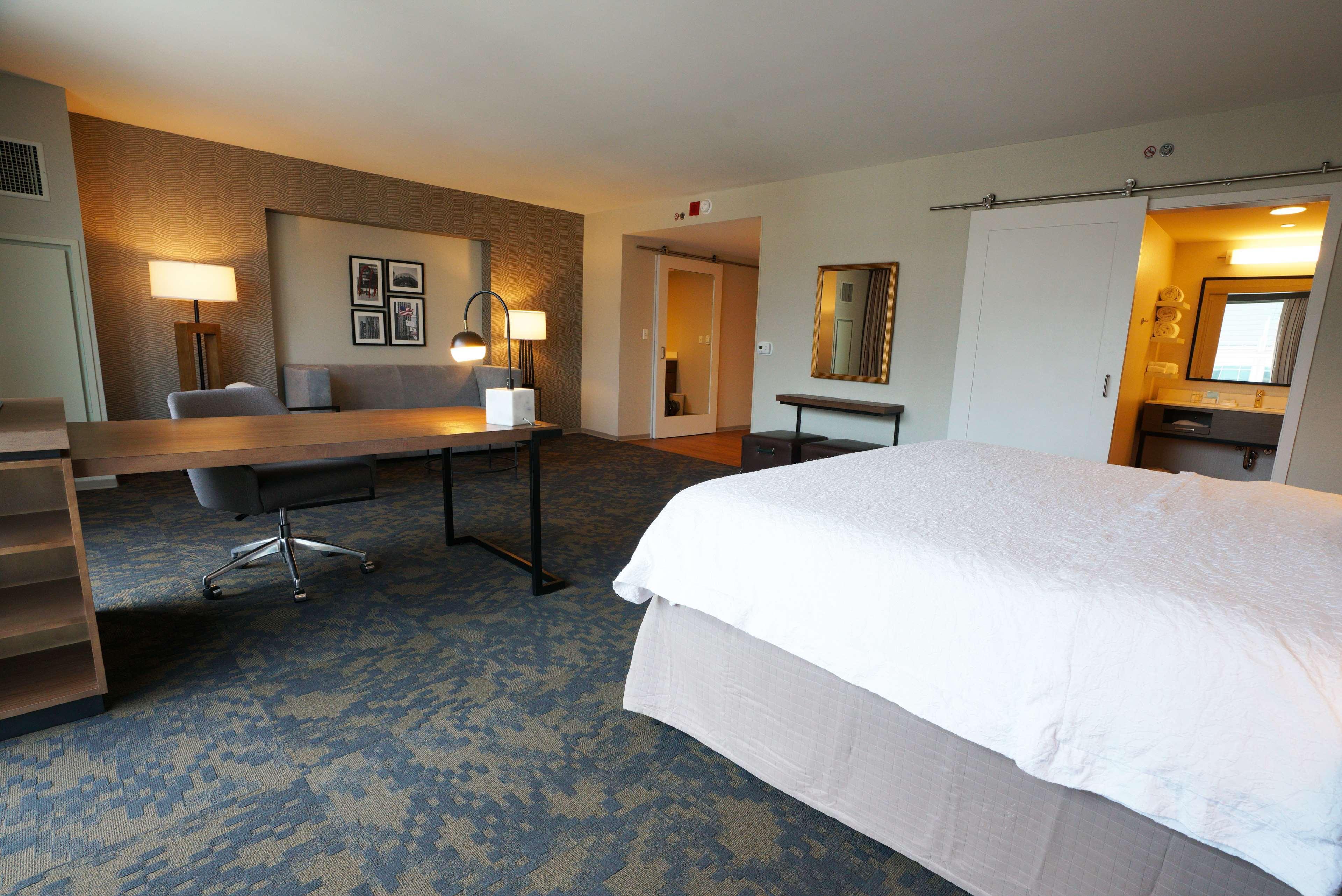 Hampton Inn Chicago West Loop Fulton Market Area Exterior photo