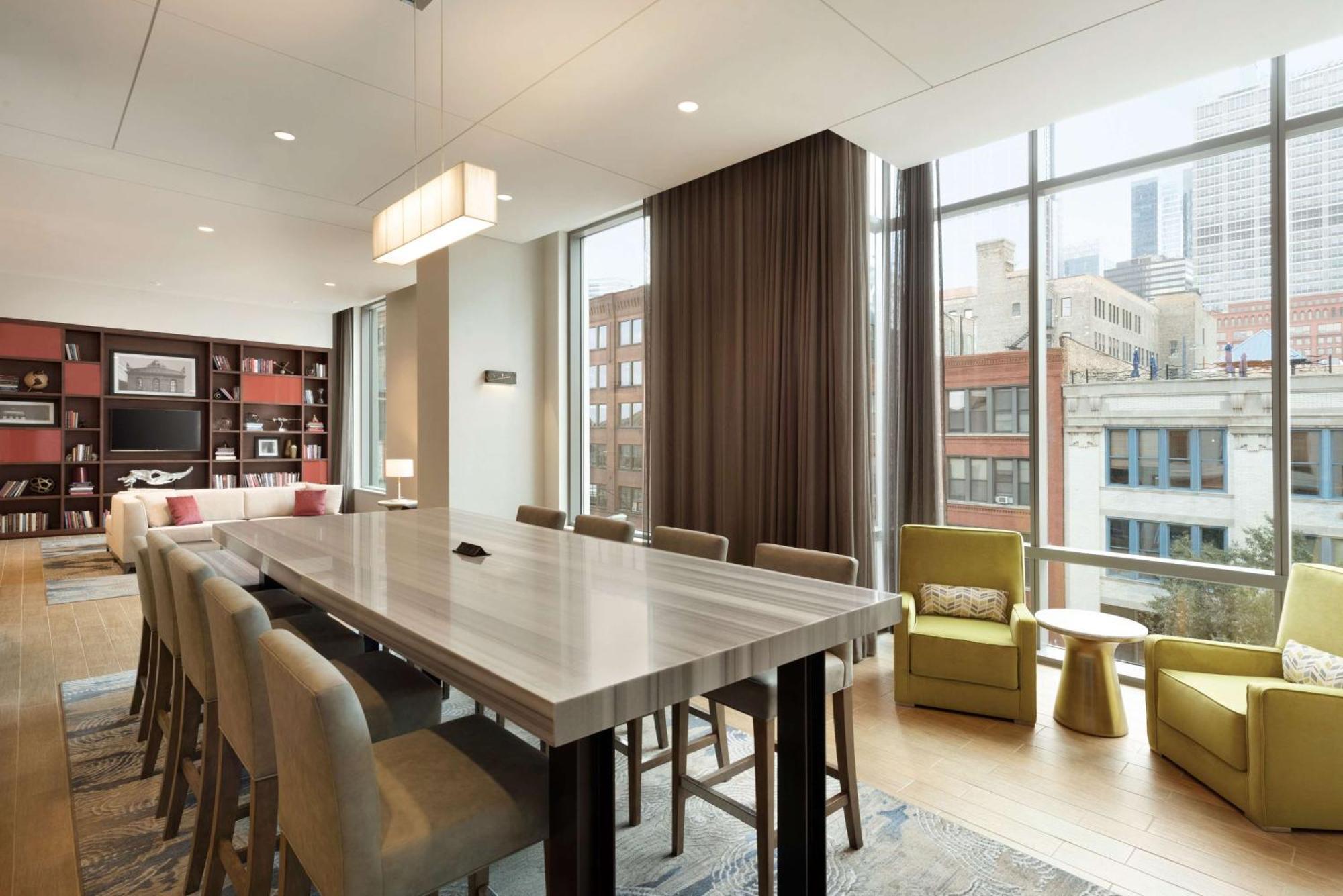 Hampton Inn Chicago West Loop Fulton Market Area Exterior photo
