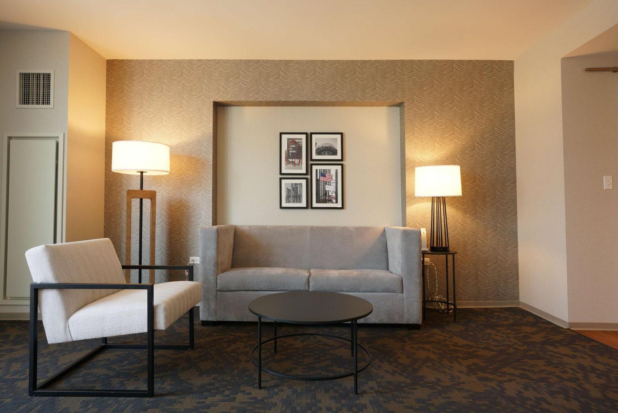 Hampton Inn Chicago West Loop Fulton Market Area Exterior photo